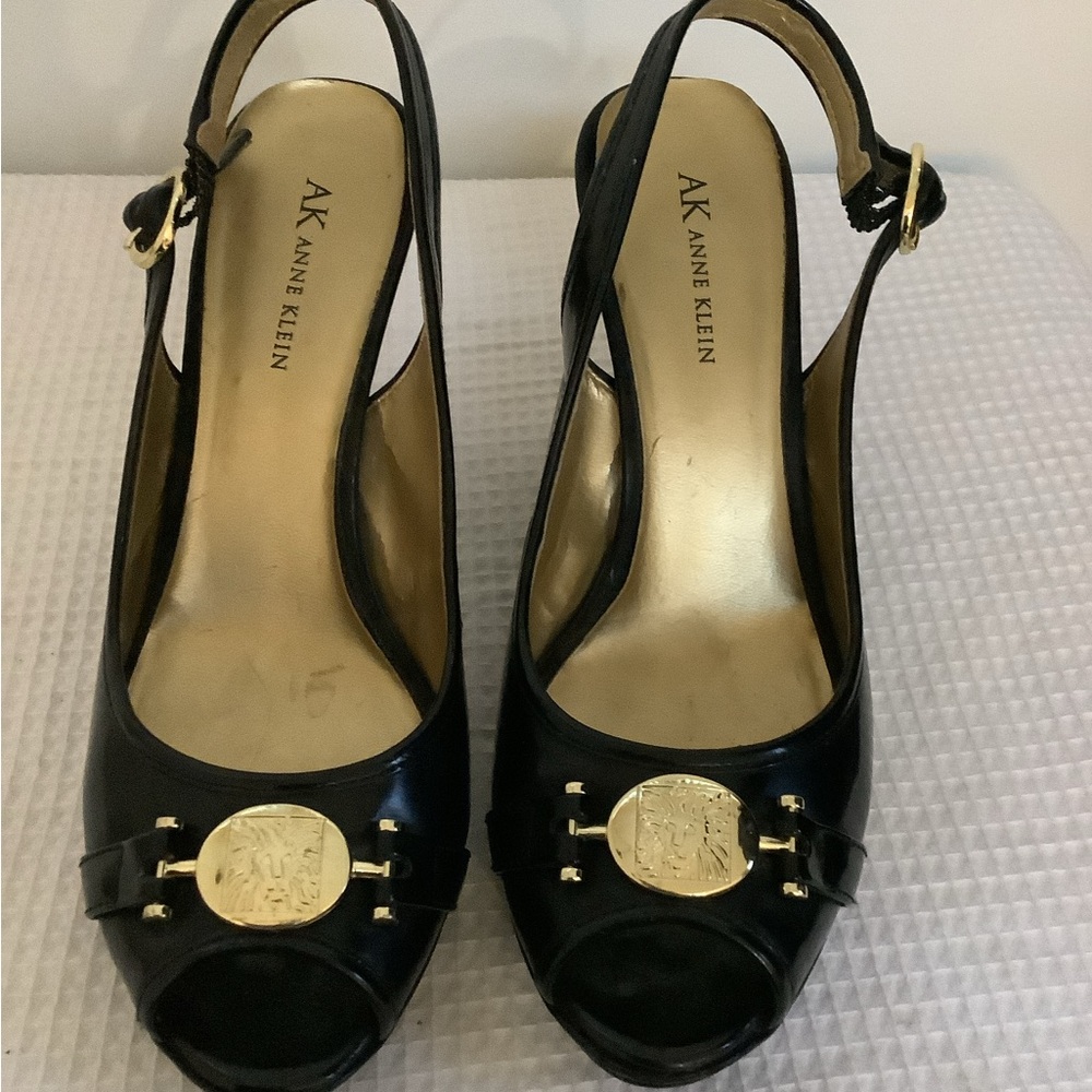 Anne Klein Heels Black Patent Leather Open Toe Heels Gold Details I-flex Sz 9